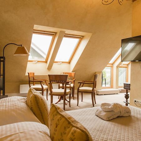 Apvalaus Stalo Klubas Gastro & Spa Hotel Trakai Eksteriør billede