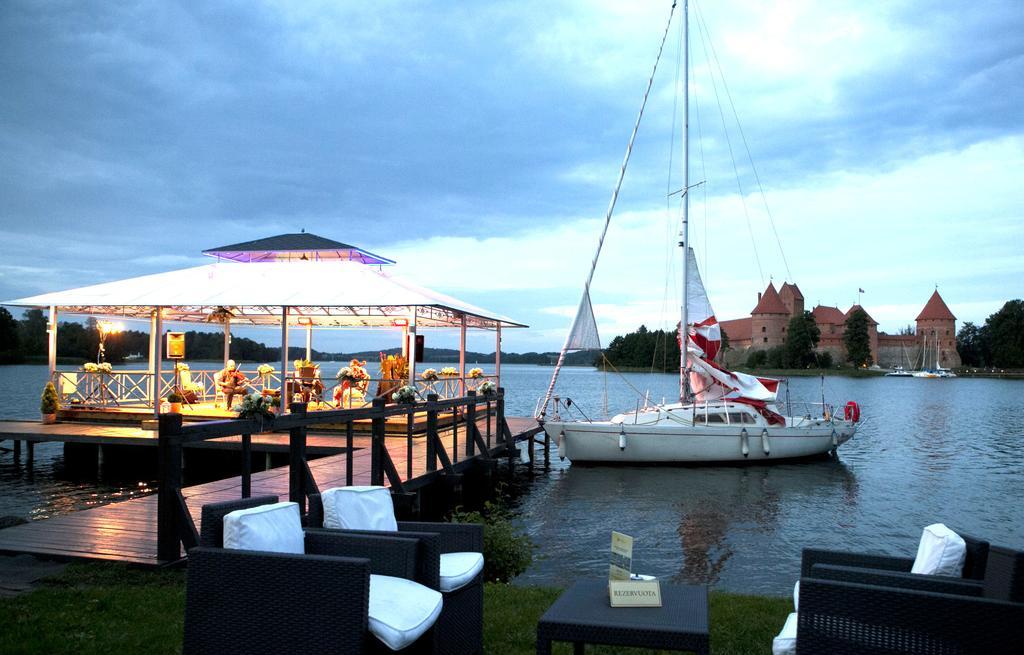 Apvalaus Stalo Klubas Gastro & Spa Hotel Trakai Eksteriør billede
