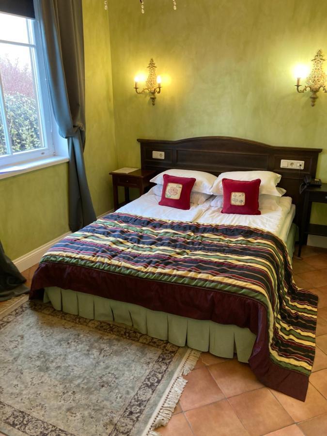 Apvalaus Stalo Klubas Gastro & Spa Hotel Trakai Eksteriør billede