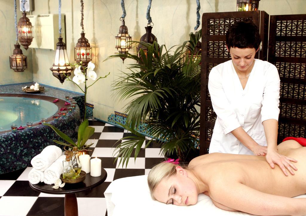 Apvalaus Stalo Klubas Gastro & Spa Hotel Trakai Eksteriør billede